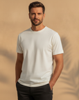 T-shirt Uomo in Cotone Premium Girocollo – Basic Essenziale - Bianco - indossato