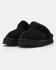 UGG Disquette Black sabot donna in pelle scamosciata e montone nero, dettaglio suola