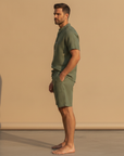 Completo Coordinato Uomo Camicia Lino Blend e Pantaloncini Comfort - vista laterale