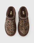 UGG Tazz Caspian Burnt Cedar ciabatte platform donna in pelle scamosciata e montone marrone cedro, vista posteriore