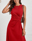 Vestito Midi Elegante da Donna Clara – Abito Senza Maniche con Vita Plissettata