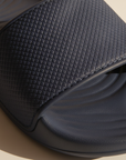 Ciabatte Slides Uomo con Fascia Testurizzata – Comfort Premium - dettaglio