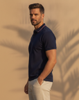 Polo Uomo Colletto a Righe Multiple – Bordi Rigati Eleganti - vista laterale
