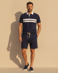 Completo Coordinato Uomo Camicia Colletto a Contrasto e Pantaloncini - Navy con Bianco - indossato