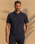 Polo Uomo con Taschino – Dettaglio Pratico e Casual - Blu Navy - indossato