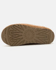 UGG Tasman Maxi Curly Chestnut ciabatte chiuse donna in pelle scamosciata e montone marrone chestnut, vista posteriore