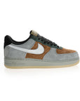 Nike Air Force 1 '07 Edizione Natale Grigio Scuro e Marrone