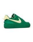 Nike Air Force 1 Low Verde Pino Ambush con Swoosh Giallo