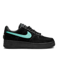 Nike Air Force 1 Low Nero con Swoosh Tiffany Verde Acqua