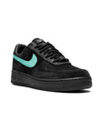 Nike Air Force 1 Low Nero con Swoosh Tiffany Verde Acqua