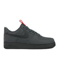 Nike Air Force 1 Low Grigio Antracite con Dettagli Neri e Rossi