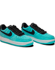 Nike Air Force 1 Low x Tiffany Blu 1837 con Swoosh Nero