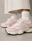 New Balance 9060 Pink Haze Rosa Chiaro Uomo Donna - 5
