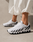 Nike Air Max DN8 Bianco Nero Uomo Donna Sneakers - 5