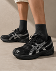 Asics GEL-1130 Black Pure Silver sneakers uomo e donna in nero argento - dettaglio tomaia