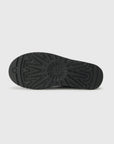 UGG Classic Micro Black stivaletti donna in pelle scamosciata e montone nero, dettaglio interno