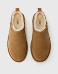 UGG Classic Micro Chestnut stivaletti donna in pelle scamosciata e montone marrone chestnut, vista posteriore