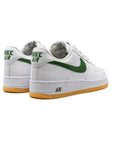 Nike Air Force 1 Low Retro Bianco con Swoosh Verde e Suola Gum