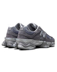 New Balance 9060 Scarpe Uomo Grigie in Pelle Scamosciata Stile Retro