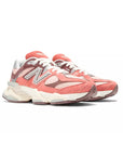 New Balance 9060 Scarpe Donna Rosa e Beige in Pelle Scamosciata Retro