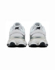 New Balance 9060 Bianco Argento Uomo Donna - 3