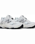 New Balance 9060 Bianco Argento Uomo Donna - 2