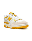 New Balance 550 Scarpe Uomo Bianche e Giallo Oro Stile Retro Sportivo