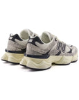 New Balance 9060 Year of the Snake Bianco Panna Nero Uomo Donna - 3