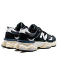 New Balance 9060 Scarpe Uomo Nero e Bianco in Pelle Scamosciata Retro