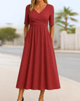 Olivia | Vestito midi da donna con scollo a V, incrocio frontale e maniche corte