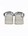 Sneakers Adidas Forum Low x Quiccs in Denim Effetto Lavato Blu Bianco