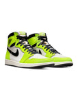 Nike Air Jordan 1 High OG Visionaire Giallo Lime e Nero