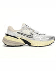 Nike V2K Runtekk Argento Metallizzato Scarpe Running Retrò Uomo