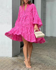 Vestito corto a balze con motivo da donna