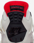 Nike Air Jordan 4 Retro OG Flight Club sneakers alte in bianco nero - indossate