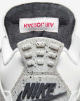 Nike Air Jordan 4 Retro White Cement sneakers alte in bianco grigio - indossate