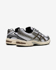 Asics Gel-1130 White Clay Canyon sneakers basse uomo e donna in mesh e pelle sintetica bianco terracotta, dettaglio suola