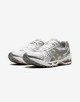 Asics Gel-Kayano 14 White Moonrock sneakers basse donna in mesh e pelle sintetica bianco grigio, vista frontale