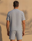 Completo Coordinato Uomo Camicia Lino a Righe e Pantaloncini - vista posteriore