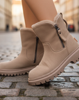 Stivaletti da donna con zip e pelliccia