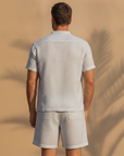 Completo Coordinato Uomo Camicia Lino Gessato e Pantaloncini - vista posteriore