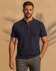 Polo Uomo in Piqué Riciclato – Eco-Design Resistente - Blu Oceano - indossato