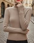 Maglione donna girocollo in materiale morbido
