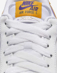 Nike Air Force 1 Low Kobe Bryant Lakers Home sneakers basse uomo e donna pelle giallo viola, indossate