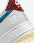 Nike Air Force 1 Low Undefeated 5 On It Dunk vs. AF1 sneakers basse uomo e donna pelle multicolore, dettaglio tomaia