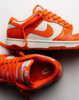 Nike Dunk Low Cracked Orange sneakers basse donna in pelle arancione, dettaglio suola