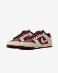Nike Dunk Low Retro Valentine's Day (2023) sneakers basse uomo e donna in pelle multicolore, vista frontale