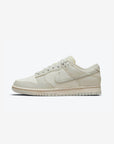 Nike Dunk Low Sail Light Bone sneakers basse uomo e donna in pelle bianco beige, vista laterale