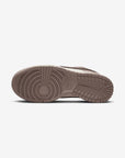 Nike Dunk Low Sail Plum Eclipse sneakers basse donna in pelle bianco, indossate
