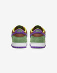 Nike Dunk Low Veneer (2020) sneakers basse uomo e donna in pelle multicolore, indossate